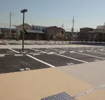 暑さ対策・省エネ対策になる遮熱塗料ミラクールを塗装した工場・倉庫・店舗の駐車場・車道・歩道